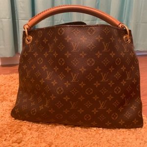Louis Vuitton Artsy